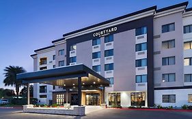 Courtyard By Marriott Laredo
